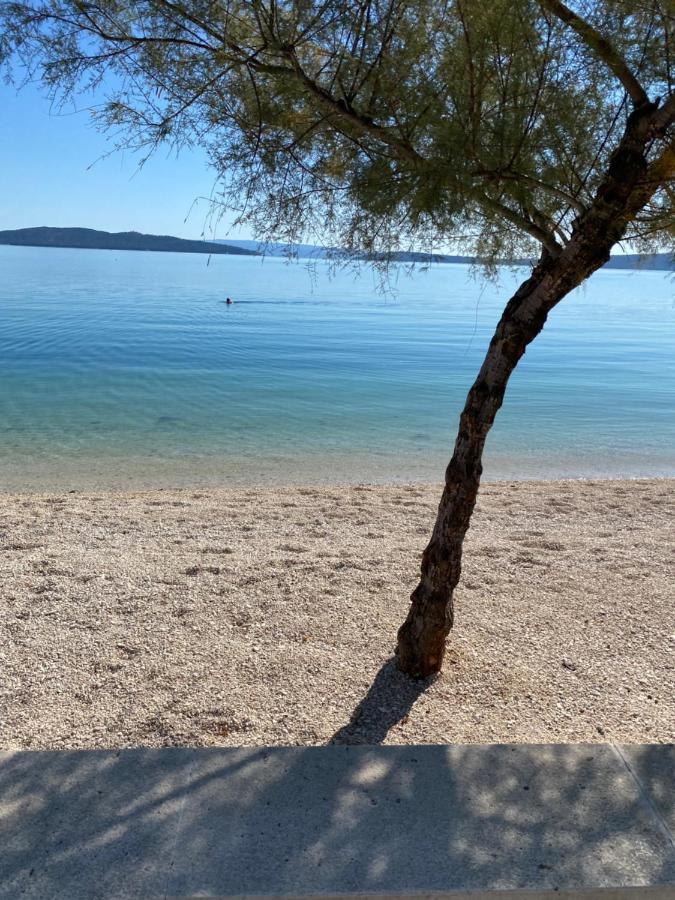 Sunny Apartment By The Beach Kaštel Štafilić 外观 照片