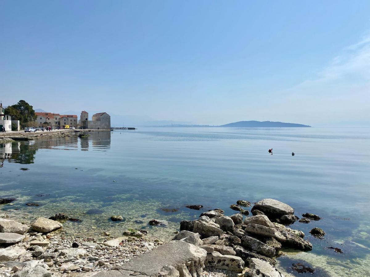 Sunny Apartment By The Beach Kaštel Štafilić 外观 照片