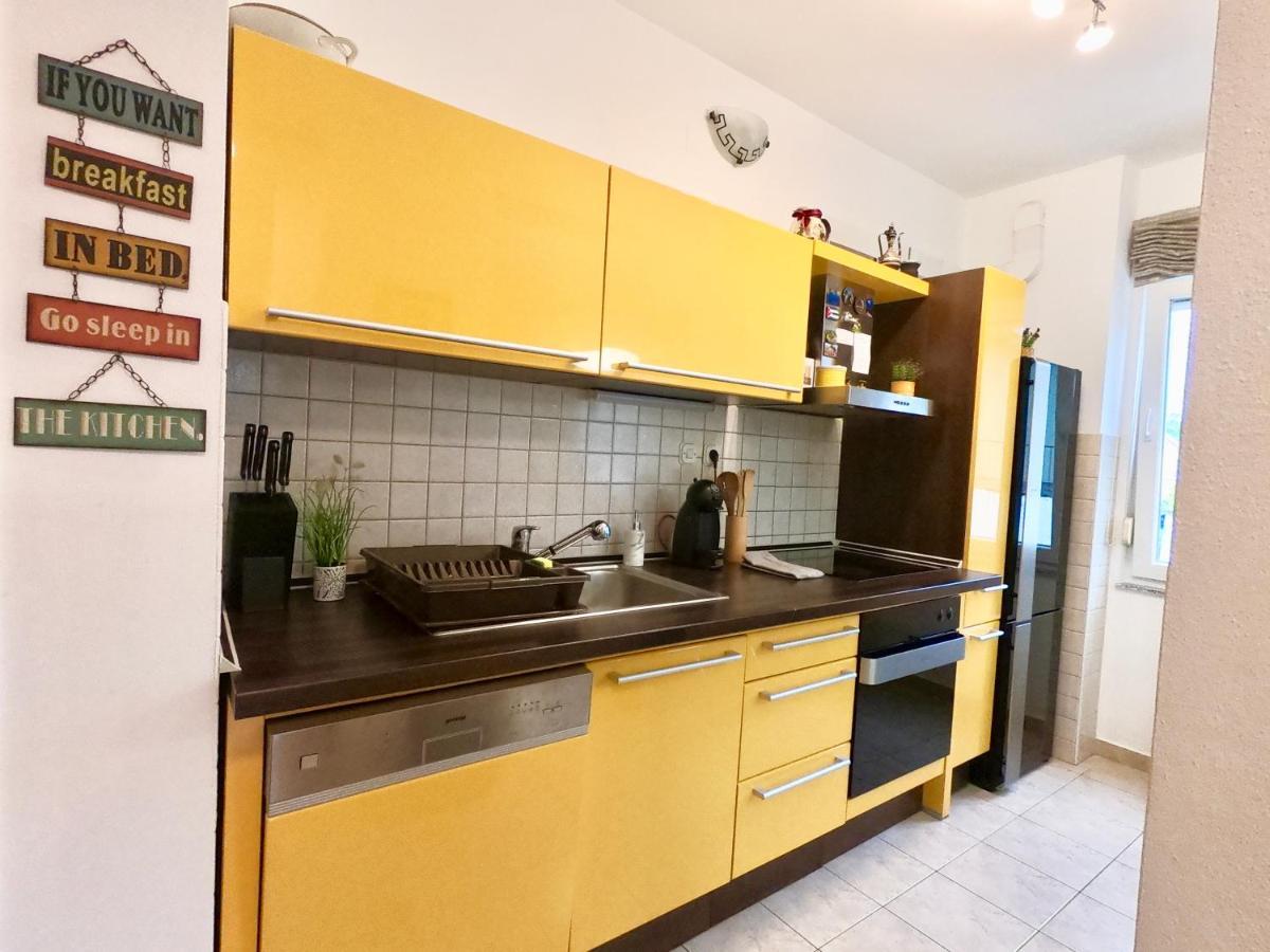 Sunny Apartment By The Beach Kaštel Štafilić 外观 照片