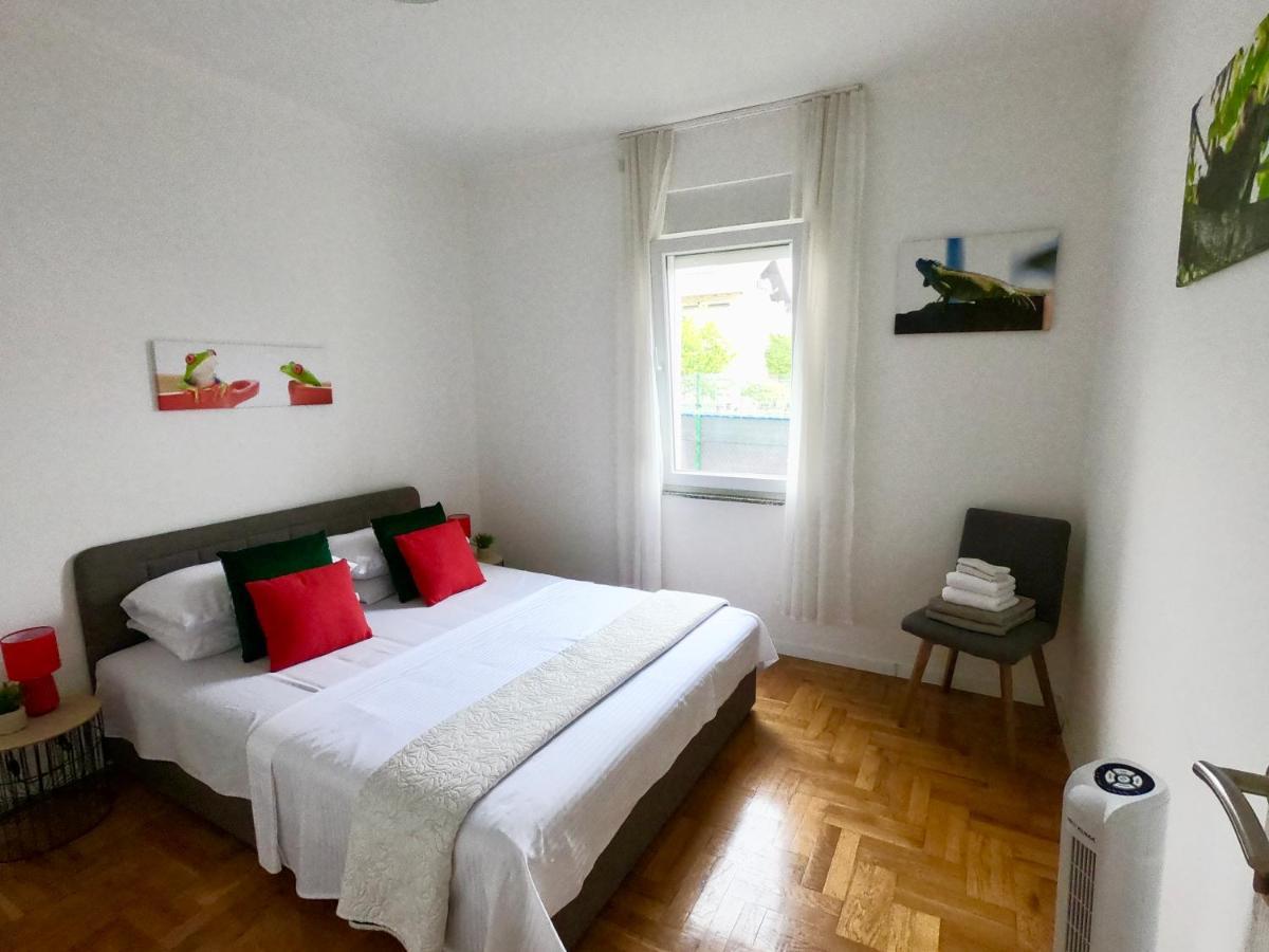 Sunny Apartment By The Beach Kaštel Štafilić 外观 照片